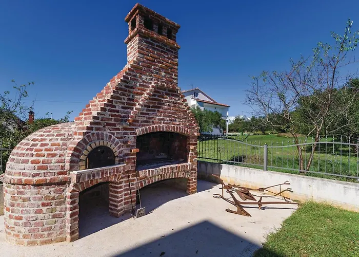 Pet Friendly Home In Turanj